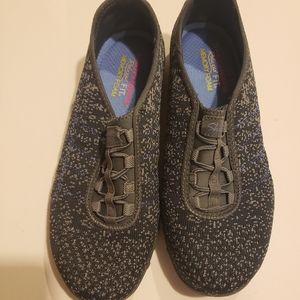 Sketchers slip on shoes